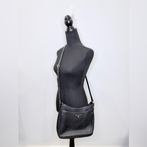 Michael Kors Handbags - Michael Kors Jet Set Charm North South Zip Black Crossbody